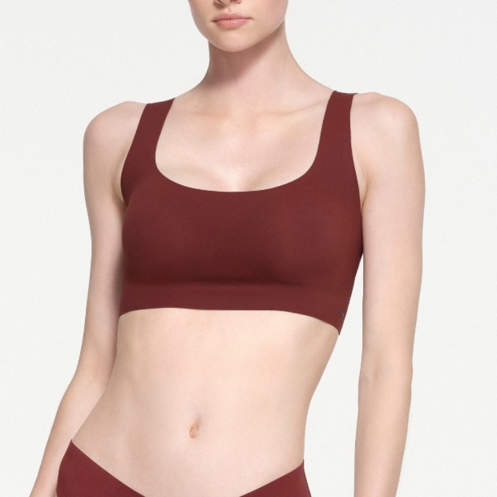 Skims Scoop Neck Bra - Size S-DD